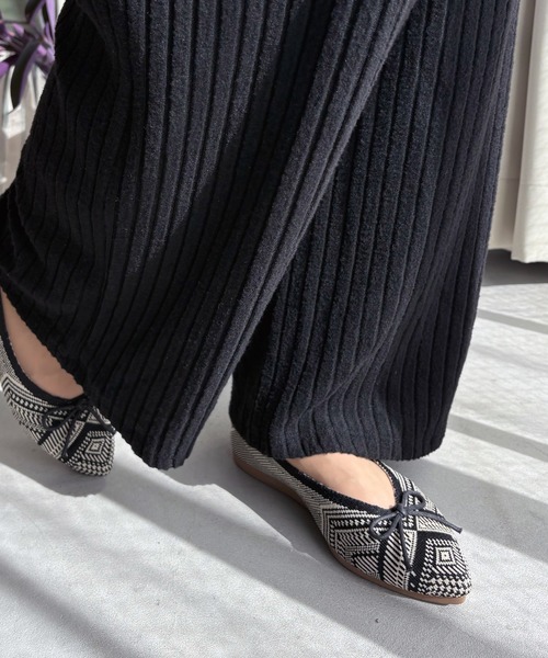 LUGG NAGG(ラグナグ)の「【addottona】【柔らかフィット】シーズンレスニットカッターパンプス【軽量】(バレエシューズ・レディース・ブラック/ピンク/アイボリー/グリーン・S/XL/LL/L/M)」の2枚目の写真