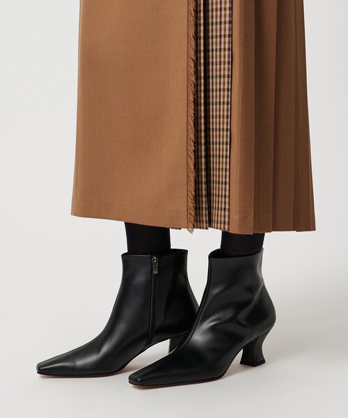 UNITED ARROWS（ユナイテッドアローズ）の「レザー ショートブーツ（ブーツ・レディース・オフホワイト/ブラック・38/35/36/37/35h/36h/37h）」の20枚目の写真