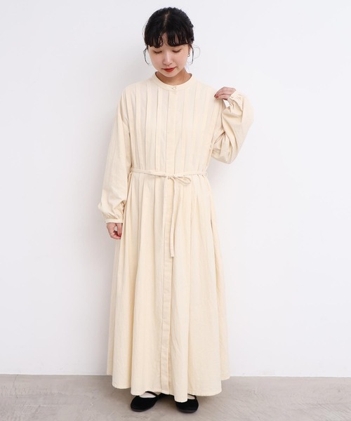 l'atelier du savon（アトリエドサボン）の「21Wシャツコール　タックワンピース（ワンピース・レディース・ブルー/オフホワイト/カーキ/ブラック・FREE）」の8枚目の写真
