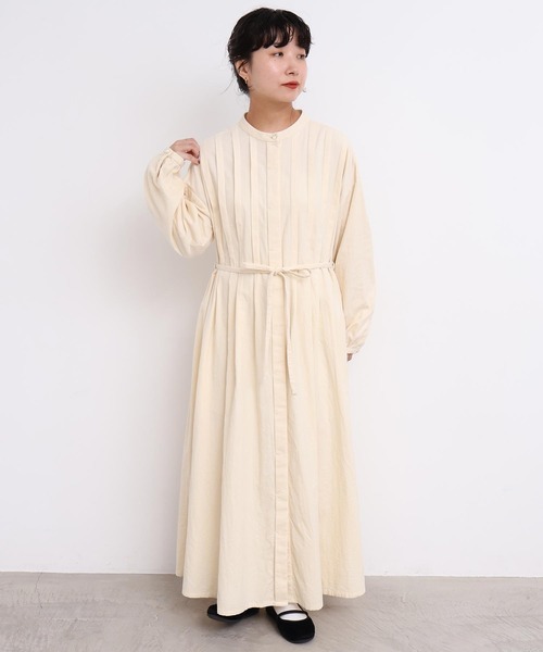 l'atelier du savon（アトリエドサボン）の「21Wシャツコール　タックワンピース（ワンピース・レディース・ブルー/オフホワイト/カーキ/ブラック・FREE）」の15枚目の写真