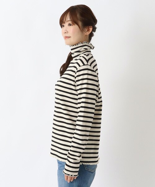 one'sterrace(ワンズテラス)の「リブタートルネック メロープルオーバー(Tシャツ/カットソー・レディース・ブラック系8/アイボリー系8・02)」の4枚目の写真