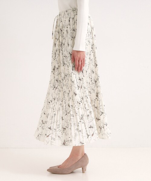 DRESKIP(ドレスキップ)の「【セットアップ可】大人上品な アソートプリーツスカート(スカート・レディース・ブラック/ブラック系5/ネイビー系5/グリーン系/アイボリー系6・00)」の16枚目の写真