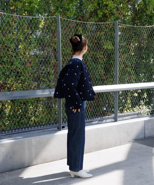 flower（フラワー）の「フォーリングフラワーコート（ノーカラーコート・レディース・ネイビー/アイボリー・FREE）」の15枚目の写真