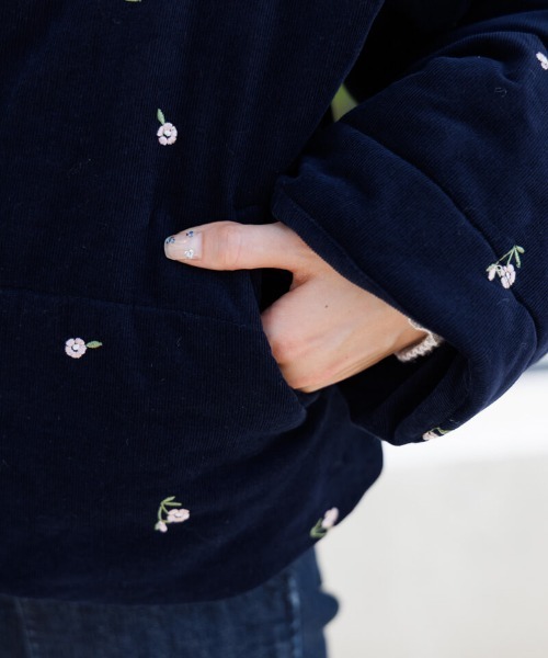 flower（フラワー）の「フォーリングフラワーコート（ノーカラーコート・レディース・ネイビー/アイボリー・FREE）」の20枚目の写真