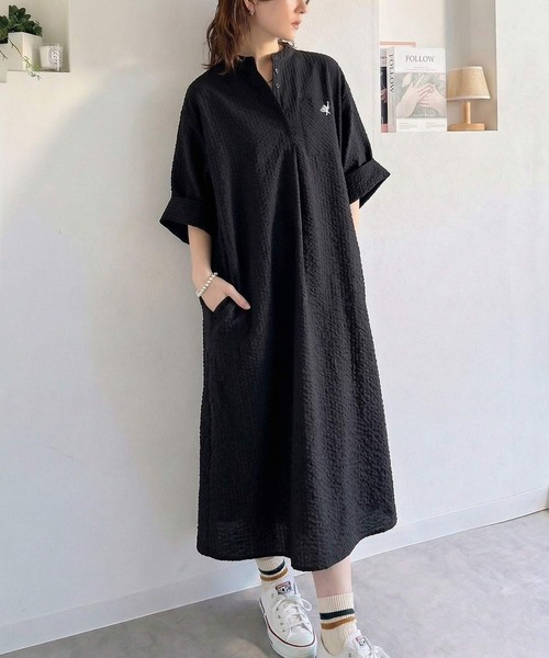 classicalelf(クラシカルエルフ)の「【接触冷感機能付き】サラッと着こなす。胸刺繍入りポケットデザインロールアップサッカーワンピース(ロング丈)(ワンピース・レディース・ブラウン/ブラック×ホワイト/ブラック・X-LARGE/SMALL/MEDIUM/LARGE)」の6枚目の写真