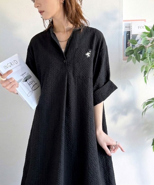 classicalelf(クラシカルエルフ)の「【接触冷感機能付き】サラッと着こなす。胸刺繍入りポケットデザインロールアップサッカーワンピース(ロング丈)(ワンピース・レディース・ブラウン/ブラック×ホワイト/ブラック・X-LARGE/SMALL/MEDIUM/LARGE)」の14枚目の写真