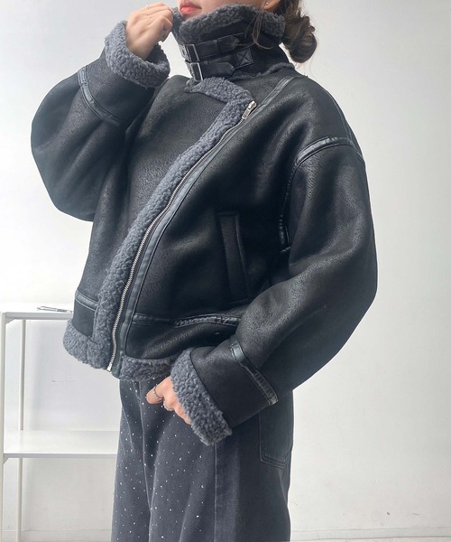 AS KNOW AS plus(アズノゥアズプラス)の「♪裏ボア フェイクムートンライダースジャケット(ライダースジャケット・レディース・ブラウン/ブラック/グレー・FREE)」の4枚目の写真