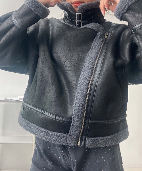 AS KNOW AS plus(アズノゥアズプラス)の「♪裏ボア フェイクムートンライダースジャケット(ライダースジャケット・レディース・ブラウン/ブラック/グレー・FREE)」の5枚目の写真
