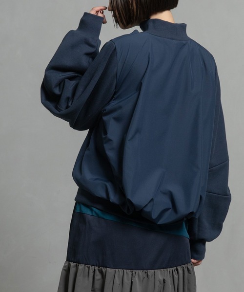 MARECHAL TERRE（マルシャルテル）の「コンビネーションプルオーバー（スウェット・レディース・ベージュ/ダークグリーン/ブラック/ネイビー・MEDIUM）」の6枚目の写真