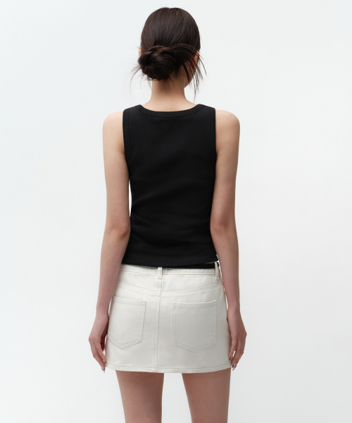 MUSINSA STANDARD WOMAN（ムシンサスタンダードウーマン）の「ウィメンズエッセンシャルタンクトップ[ブラック]（Tシャツ/カットソー・レディース・その他・MEDIUM/LARGE/X-SMALL/SMALL）」の5枚目の写真