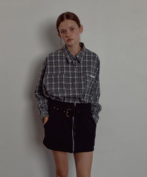 LETERIE（レテリー）の「BELT ZIPPER MINI SKIRT_BLACK（スカート・レディース・ブラック・FREE）」の2枚目の写真