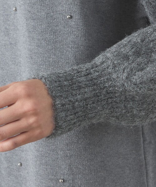 CAST:（キャストコロン）の「【1枚で着映える】スタッズニットワンピース（ワンピース・レディース・ブラック/グレー・S/M）」の4枚目の写真