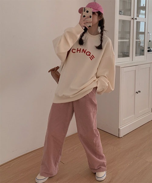VIBGYOR Women(ヴィブジョー ウィメン)の「【Mayree】 英字デザイン 長袖 トレーナー スウェット(スウェット・レディース・アイボリー/チャコールグレー・MEDIUM/LARGE/X-LARGE)」の4枚目の写真