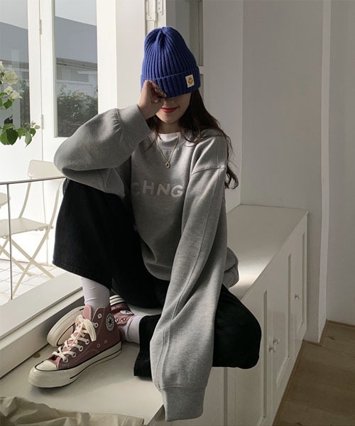 VIBGYOR Women(ヴィブジョー ウィメン)の「【Mayree】 英字デザイン 長袖 トレーナー スウェット(スウェット・レディース・アイボリー/チャコールグレー・MEDIUM/LARGE/X-LARGE)」の11枚目の写真