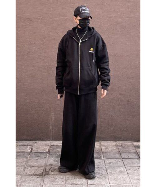 GRAVER（グレーバー）の「[UNISEX]ドットボード刺繍フード集業_ブラック（パーカー・レディース・ブラック・MEDIUM/LARGE）」の4枚目の写真