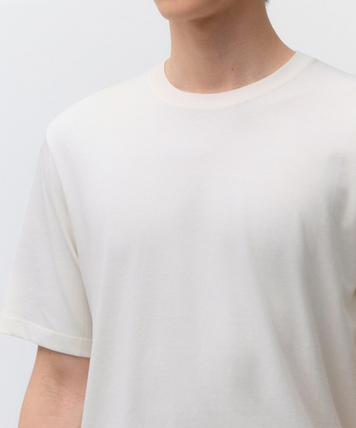 MUSINSA STANDARD（ムシンサスタンダード）の「[クールタンダード] ベーシッククルーネックTシャツ [クリーム]（Tシャツ/カットソー・メンズ・その他・SMALL/MEDIUM/LARGE/X-LARGE/XX-LARGE/XXX-LARGE）」の2枚目の写真