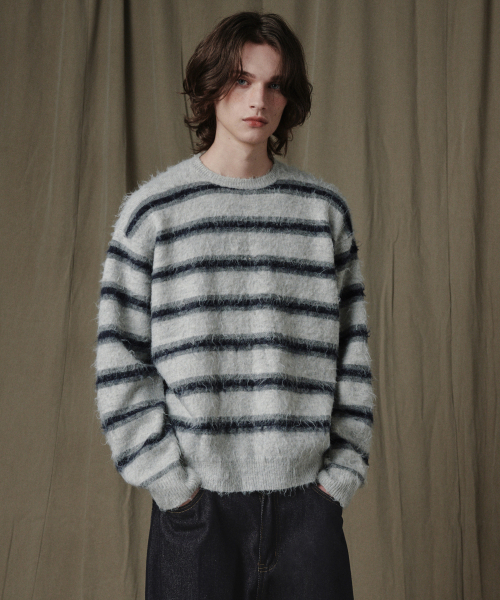 GLW（ジーエルダブリュ）の「ストライプブラシドニットグレー（ニット/セーター・レディース・その他・SMALL/MEDIUM/LARGE）」の2枚目の写真