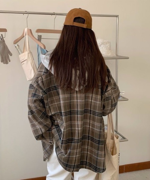 DIAVEL(ディアベル)の「フード付きチェックジャケット裏ボア付き(パーカー・レディース・グレー/ネイビー・M)」の6枚目の写真