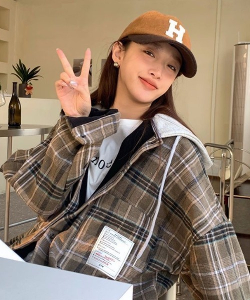 DIAVEL(ディアベル)の「フード付きチェックジャケット裏ボア付き(パーカー・レディース・グレー/ネイビー・M)」の3枚目の写真