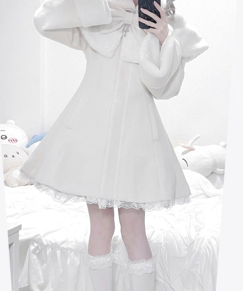 MA*RS TETOYちゃんコラボ クロスリボンケープ付きコート ホワイト MA*RS（アメーバーマーズ）の「【TETOYちゃんコラボ】クロスリボン