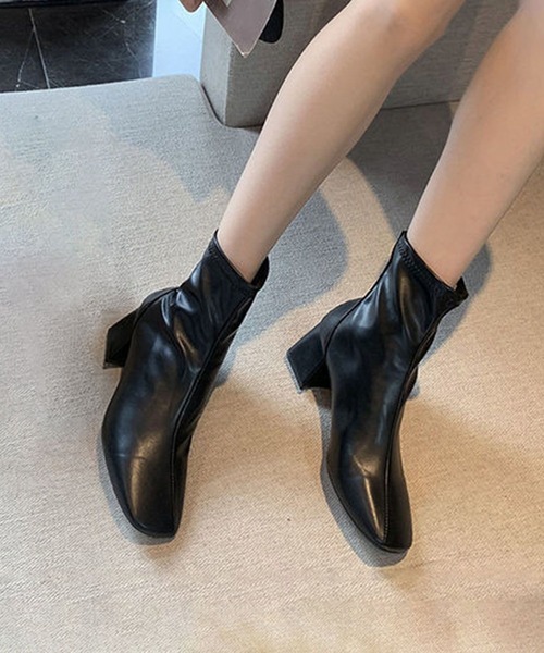 shoes365（シューズスリーシックスファイヴ）の「スクエアトゥ ショートブーツ（ブーツ・レディース・ブラック/ライトベージュ/ベージュ・23.0cm/23.5cm/24.0cm/24.5cm/25.0cm/23.5㎝）」の2枚目の写真