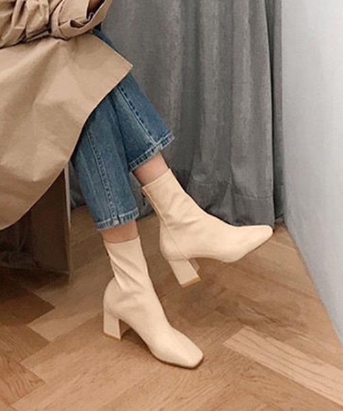 shoes365（シューズスリーシックスファイヴ）の「スクエアトゥ ショートブーツ（ブーツ・レディース・ブラック/ライトベージュ/ベージュ・23.0cm/23.5cm/24.0cm/24.5cm/25.0cm/23.5㎝）」の7枚目の写真
