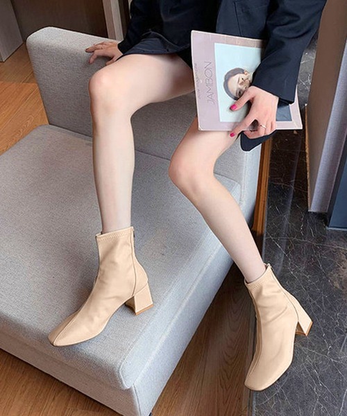 shoes365（シューズスリーシックスファイヴ）の「スクエアトゥ ショートブーツ（ブーツ・レディース・ブラック/ライトベージュ/ベージュ・23.0cm/23.5cm/24.0cm/24.5cm/25.0cm/23.5㎝）」の6枚目の写真