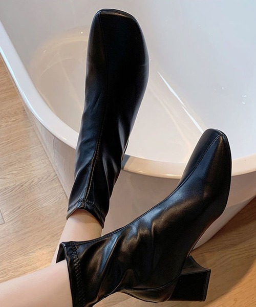 shoes365（シューズスリーシックスファイヴ）の「スクエアトゥ ショートブーツ（ブーツ・レディース・ブラック/ライトベージュ/ベージュ・23.0cm/23.5cm/24.0cm/24.5cm/25.0cm/23.5㎝）」の15枚目の写真
