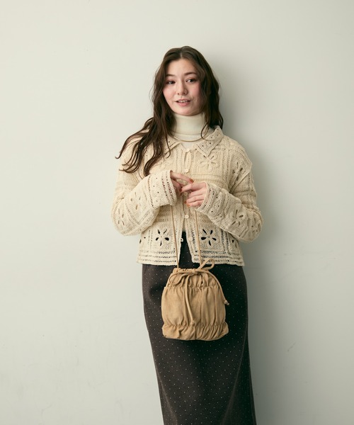 Lunea(ルネア)の「スウェードギャザーショルダーバッグ(ショルダーバッグ・レディース・ブラック/ブラウン/ベージュ・FREE)」の6枚目の写真