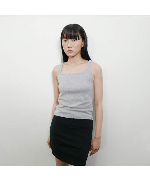 DEARSTALKER(ディアストーカー)の「D. ベーシックコットンベビースクエアネックタンク - 3色(Tシャツ/カットソー・レディース・グレー/ブラック/ホワイト・FREE)」の3枚目の写真