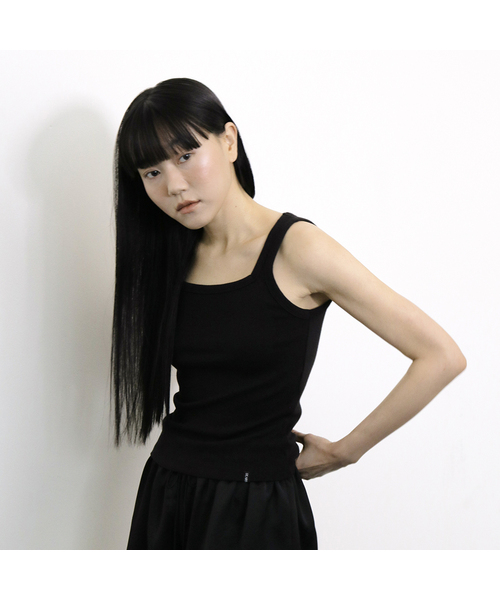 DEARSTALKER(ディアストーカー)の「D. ベーシックコットンベビースクエアネックタンク - 3色(Tシャツ/カットソー・レディース・グレー/ブラック/ホワイト・FREE)」の2枚目の写真