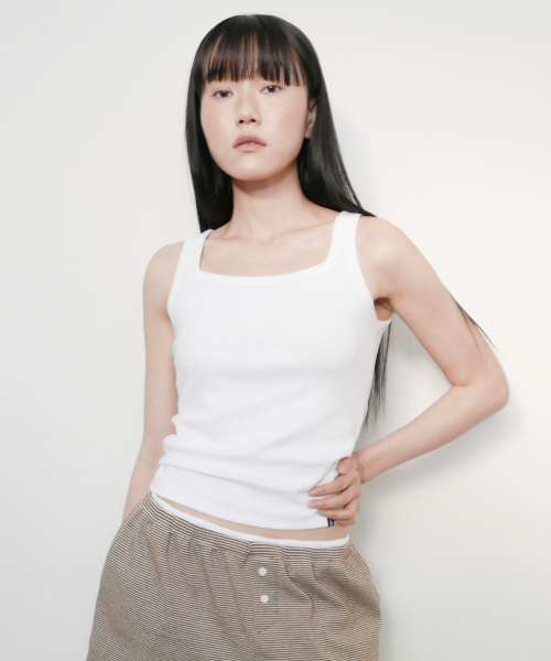 DEARSTALKER(ディアストーカー)の「D. ベーシックコットンベビースクエアネックタンク - 3色(Tシャツ/カットソー・レディース・グレー/ブラック/ホワイト・FREE)」の5枚目の写真