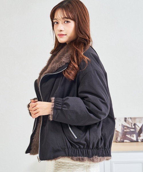 MISCH MASCH(ミッシュマッシュ)の「ZOZO限定 ファー襟ボリュームブルゾン(ブルゾン・レディース・ブラック/カーキ・フリ-)」の3枚目の写真