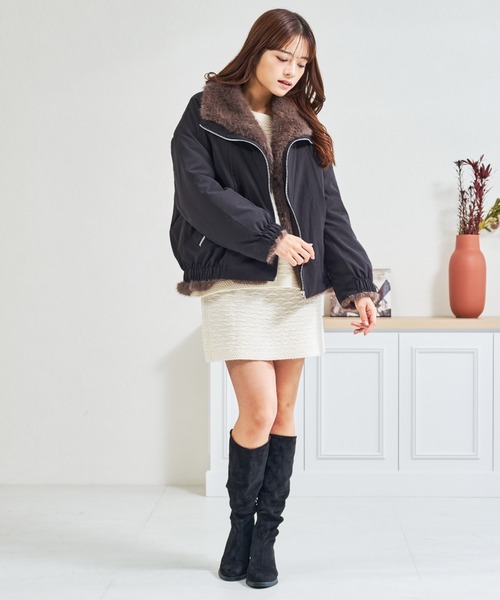 MISCH MASCH(ミッシュマッシュ)の「ZOZO限定 ファー襟ボリュームブルゾン(ブルゾン・レディース・ブラック/カーキ・フリ-)」の6枚目の写真