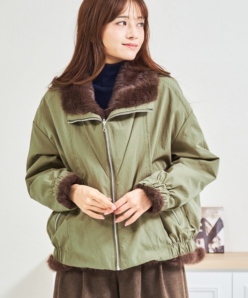 MISCH MASCH(ミッシュマッシュ)の「ZOZO限定 ファー襟ボリュームブルゾン(ブルゾン・レディース・ブラック/カーキ・フリ-)」の19枚目の写真