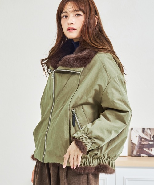 MISCH MASCH(ミッシュマッシュ)の「ZOZO限定 ファー襟ボリュームブルゾン(ブルゾン・レディース・ブラック/カーキ・フリ-)」の20枚目の写真