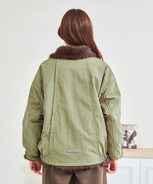 MISCH MASCH(ミッシュマッシュ)の「ZOZO限定 ファー襟ボリュームブルゾン(ブルゾン・レディース・ブラック/カーキ・フリ-)」の13枚目の写真