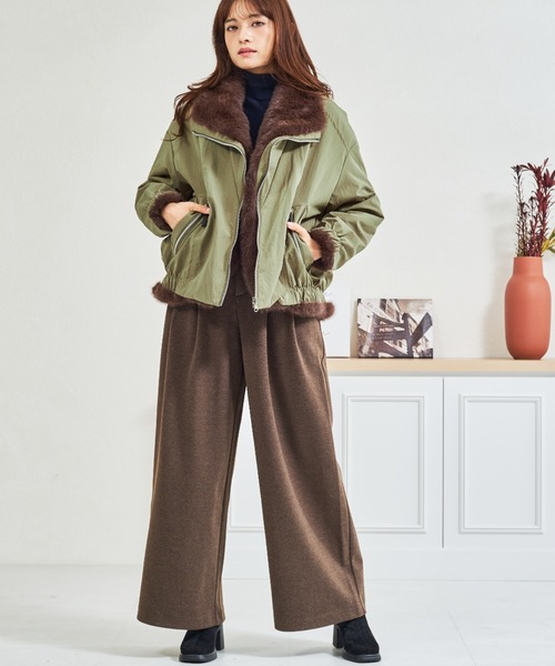 MISCH MASCH(ミッシュマッシュ)の「ZOZO限定 ファー襟ボリュームブルゾン(ブルゾン・レディース・ブラック/カーキ・フリ-)」の17枚目の写真