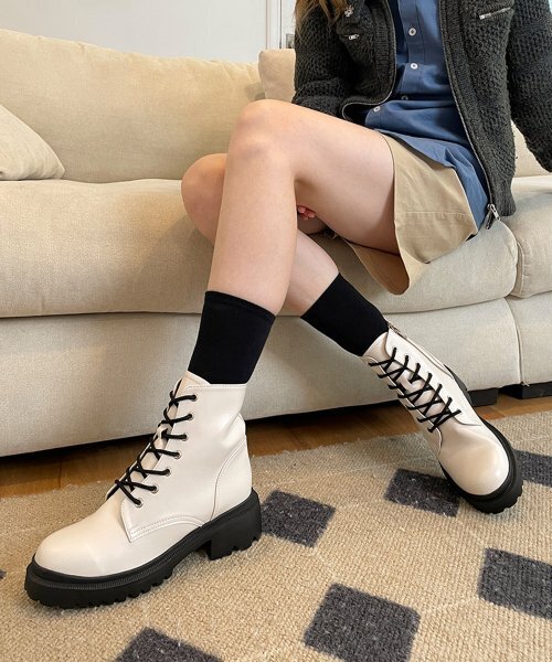 MAC MOC(マックモック)の「Tumo-lvory(ブーツ・レディース・その他・22.5cm/23cm/23.5cm/24cm/24.5cm/25cm)」の3枚目の写真