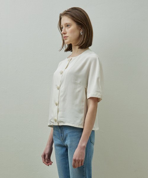 STEP AROUND(ステップアラウンド)の「ハーフスリーブドルマンブラウス_IVORY(シャツ/ブラウス・レディース・その他・MEDIUM/SMALL)」の3枚目の写真