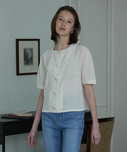 STEP AROUND(ステップアラウンド)の「ハーフスリーブドルマンブラウス_IVORY(シャツ/ブラウス・レディース・その他・MEDIUM/SMALL)」の4枚目の写真