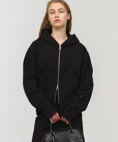 MOONSUN（ムーンサン）の「UNISEX, Crop Hood Zip-up / Black（パーカー・メンズ・その他・MEDIUM/LARGE）」の2枚目の写真