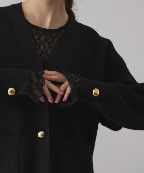 ADAM ET ROPE'（アダムエロペ）の「【サステナブル】ロゴボタンミドルカーディガン（カーディガン/ボレロ・レディース・ブラック/オレンジ系その他/オフホワイト・FREE）」の13枚目の写真