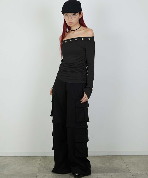 led.tokyo（レッドトウキョウ）の「【led.tokyo】EYELET ONESHOUL/アイレットオフショル（Tシャツ/カットソー・レディース・チャコールグレー/ブラック・FREE）」の6枚目の写真