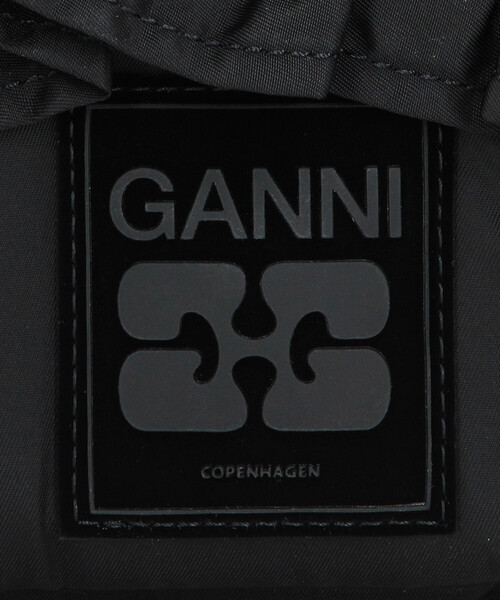 GANNI（ガニー）の「GANNI/ガニー Mini Shopper Ruffle / A7187 / 2WAY フリル ハンドバッグ（マフラー・レディース・ブラック・ONE SIZE）」の7枚目の写真