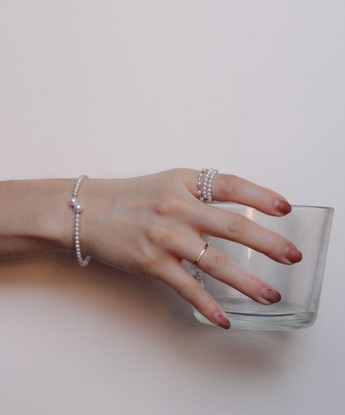 NOIR DE POUPEE（ノワールドプーペ）の「Pearl Flow K18 淡水パールワイヤーリング　バーとばし（リング・レディース・ホワイト・FREE）」の7枚目の写真