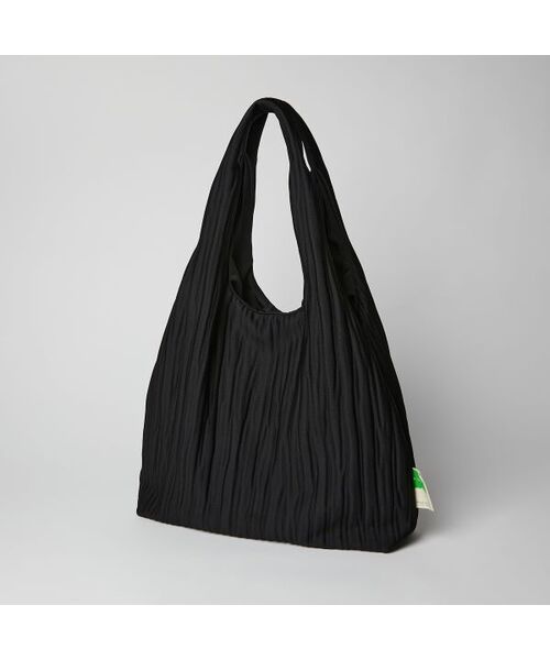 MARHEN.J(マルヘンジェイ)の「ACCORDION PLEATS(ショルダーバッグ・レディース・ブラック/グリーン/クリーム・FREE)」の1枚目の写真