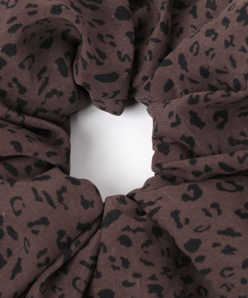 GLOBAL WORK（グローバルワーク）の「レオパ柄シフォンシュシュ/629953（シュシュ・レディース・ダークブラウン/アイボリー・FREE）」の3枚目の写真