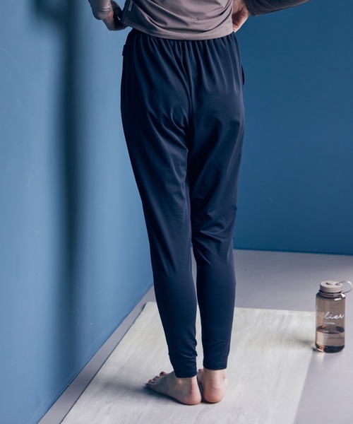 Julier Yoga and Relax（ジュリエヨガアンドリラックス）の「Julier (定番)Ecocoギャザーパンツ（その他パンツ・レディース・グレイッシュベージュ/ブラック/ライトカーキ・2/1/0）」の5枚目の写真