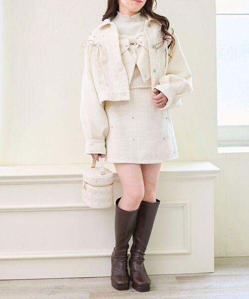 MAJESTIC LEGON（マジェスティックレゴン）の「ビジューリボンGジャン（ブルゾン・レディース・ブラック/サックスブルー/ピンクベージュ/アイボリー・MEDIUM/SMALL）」の8枚目の写真